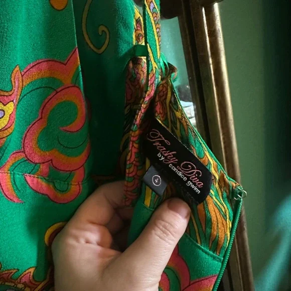 Trashy diva Dragon and phoenix mina size 4 - Picture 2 of 3